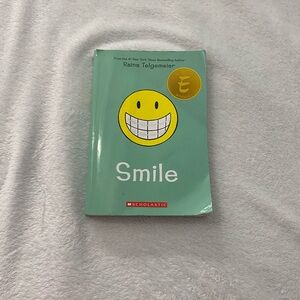 Smile Raina telgemeier book